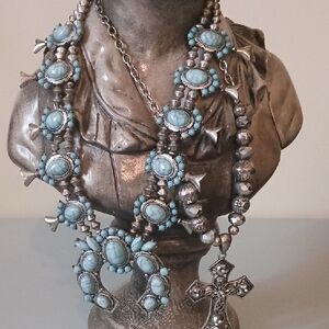 Elegant Silver and Blue Necklace Set Turquois And Silver Squash Blossom